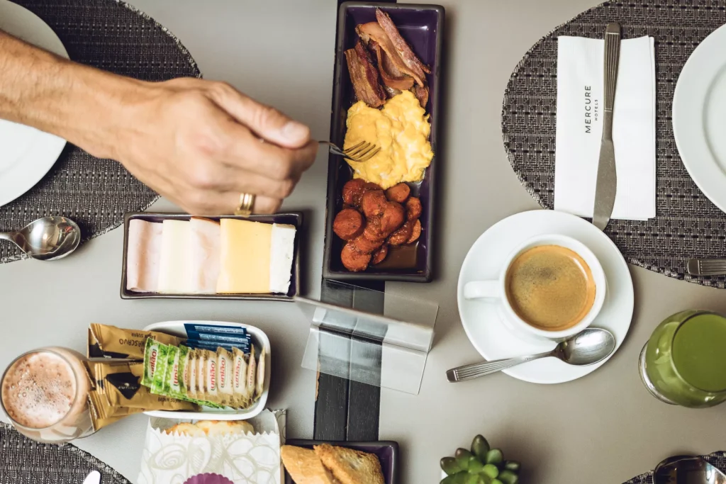 Café da manhã no Mercure